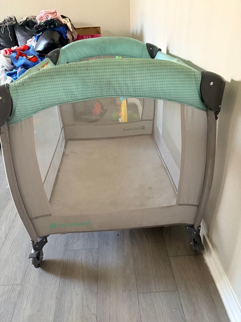 Baby Trend Playard Green Gray Portable Crib Playpen 1