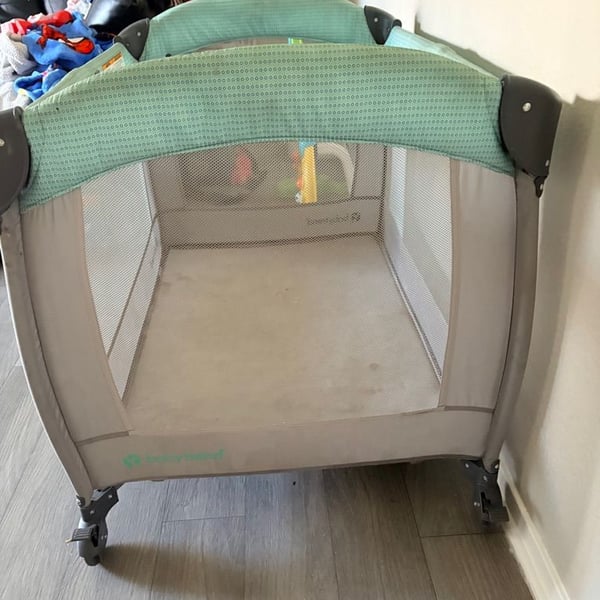 Baby Trend Playard Green Gray Portable Crib Playpen