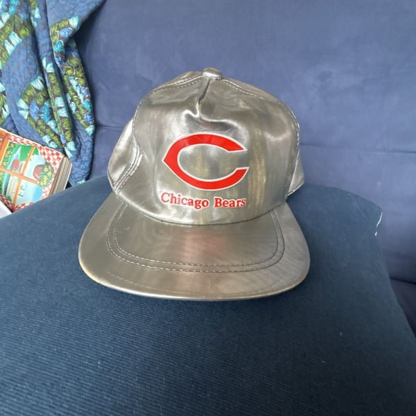 Vintage 1980’s Chicago Bears Metallic Silver Zipper Snapback Hat Cap