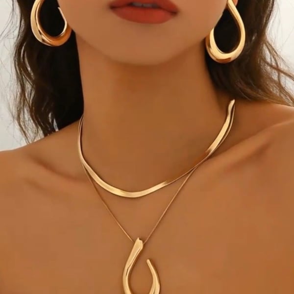Gold Geometric U-Shaped Pendant Necklace and Earrings Set