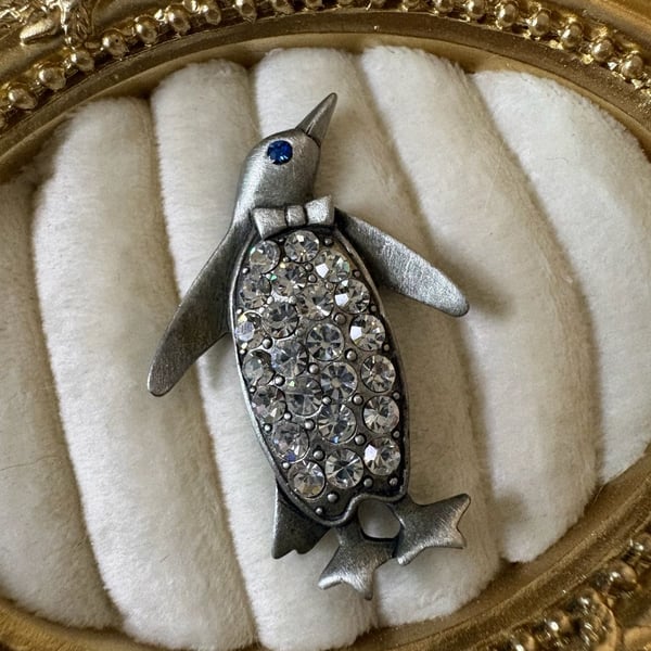 JJ Vintage Pewter Tone Rhinestone Penguin Brooch Pin with Blue Eye