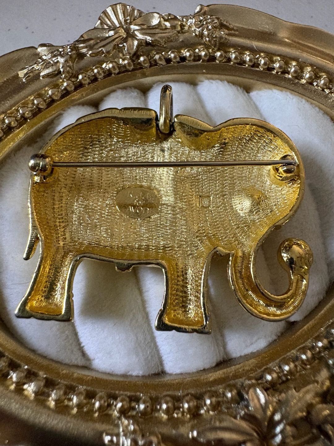 Kenneth Jay Lane KJL for Avon Elephant Brooch Pendant Gold Tone Rhinestone 4