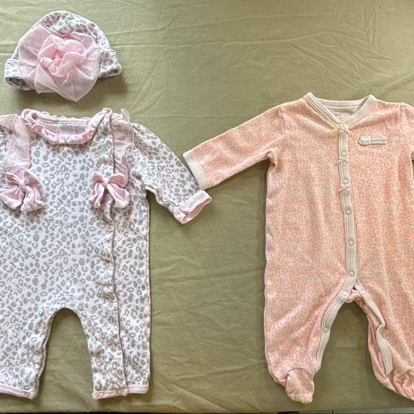 Vitamins Carter's Baby Girls 3M Outfits Lot