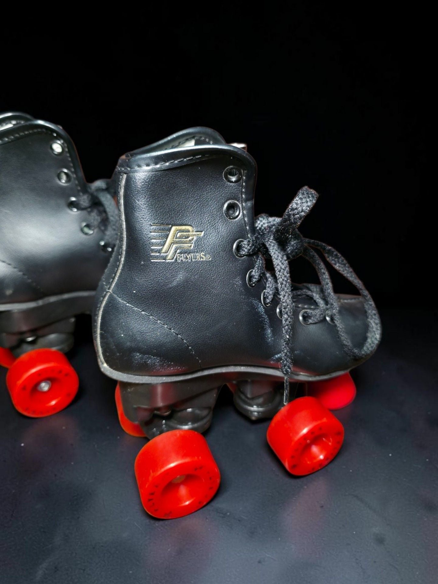 Flyers Black Quad Roller Skates with Red Wheels Size 11.5 kids 10