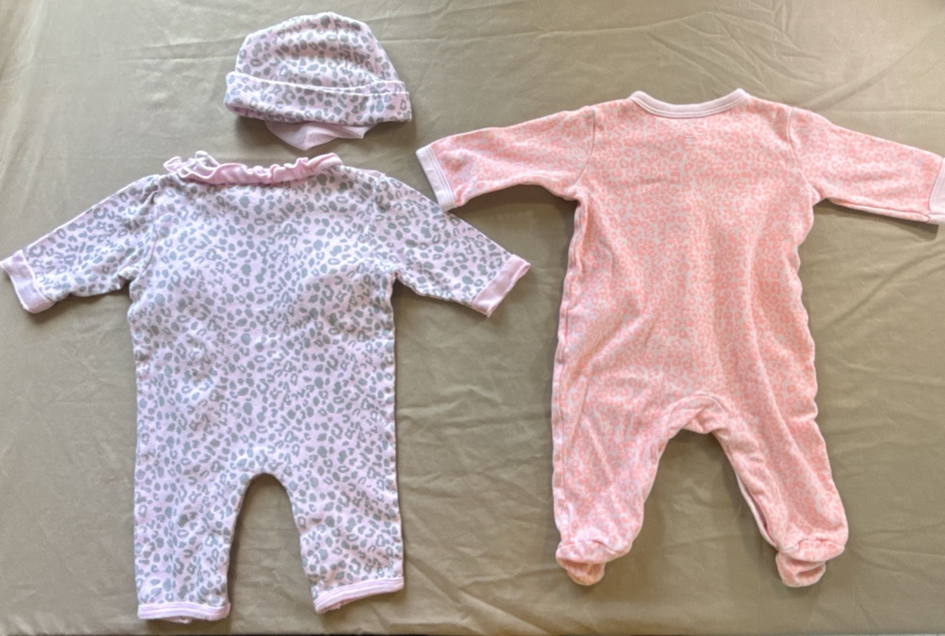 Vitamins Carter's Baby Girls 3M Outfits Lot 2
