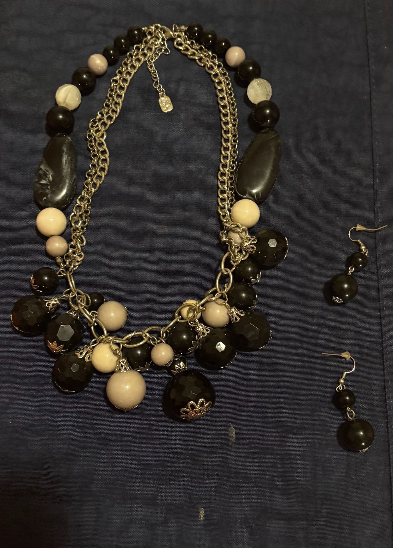 80's Downtown Vampire Black, Angel White, See Through Crystals, & Tarnished Silver Colored Beads Free Form Collar Necklace! - , 3