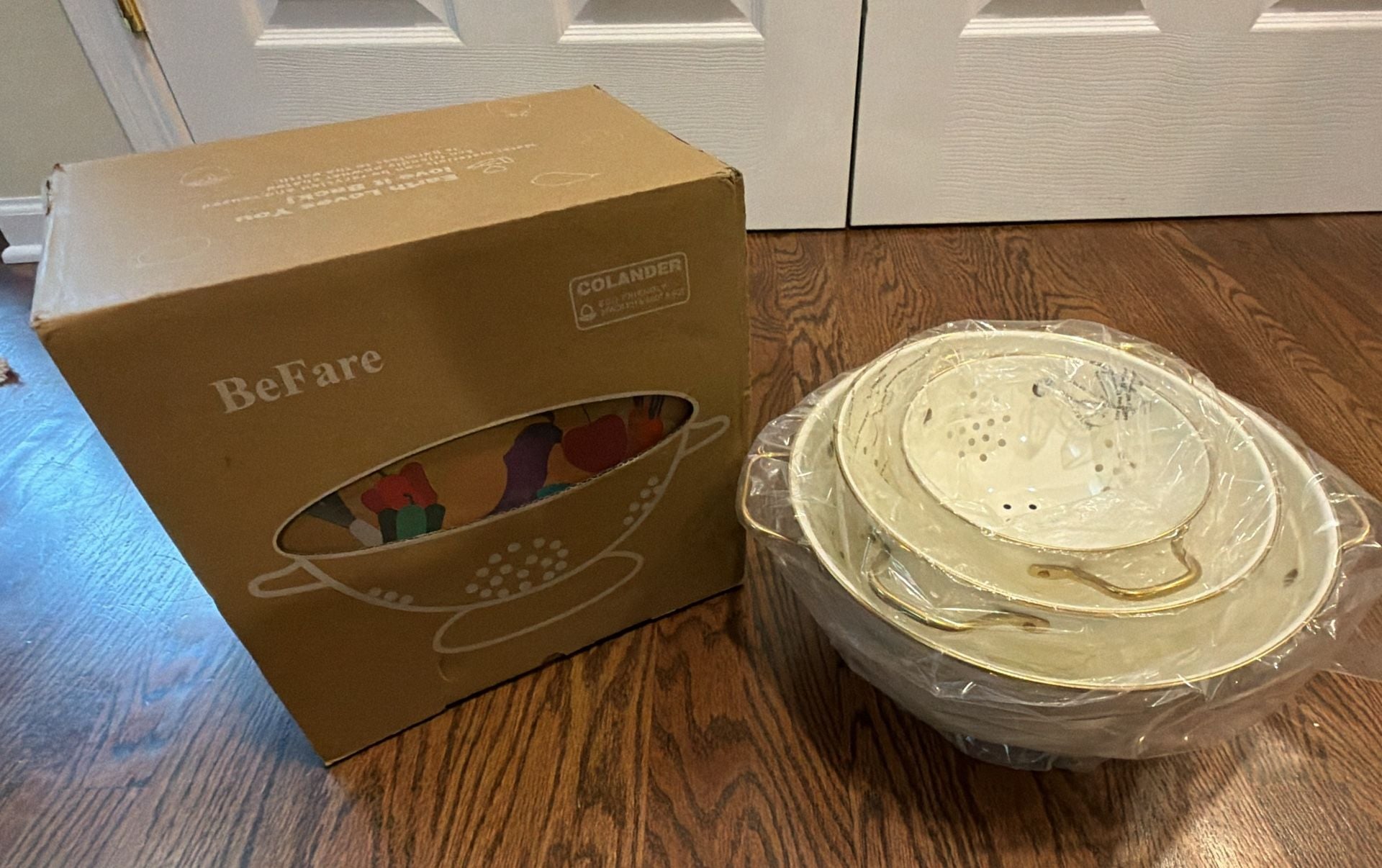 BeFare Enamel Colander Set White Gold Handles New in Box 1