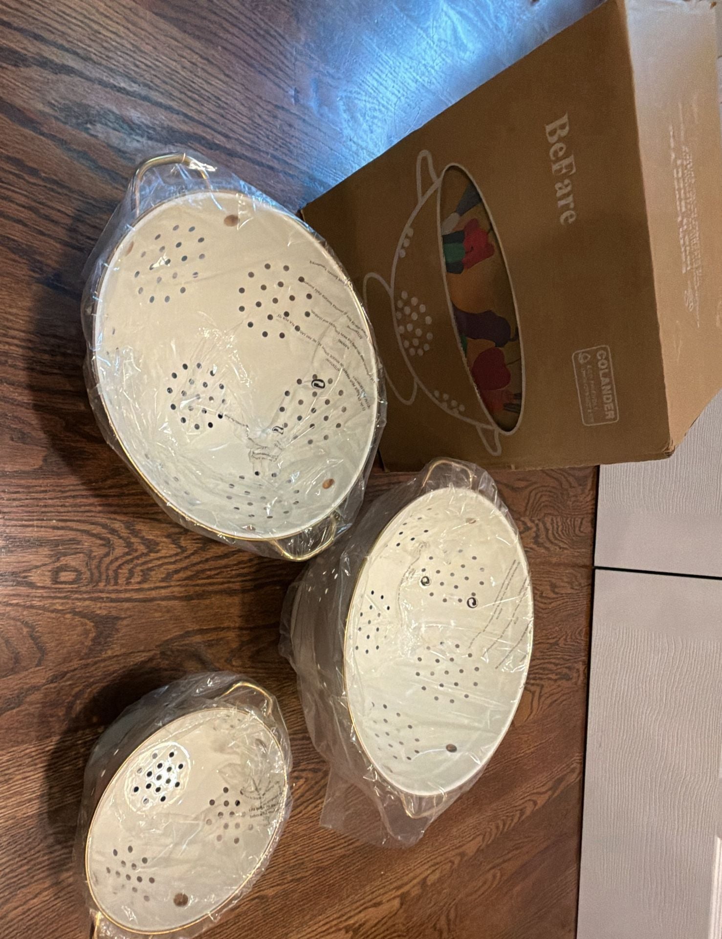 BeFare Enamel Colander Set White Gold Handles New in Box 2