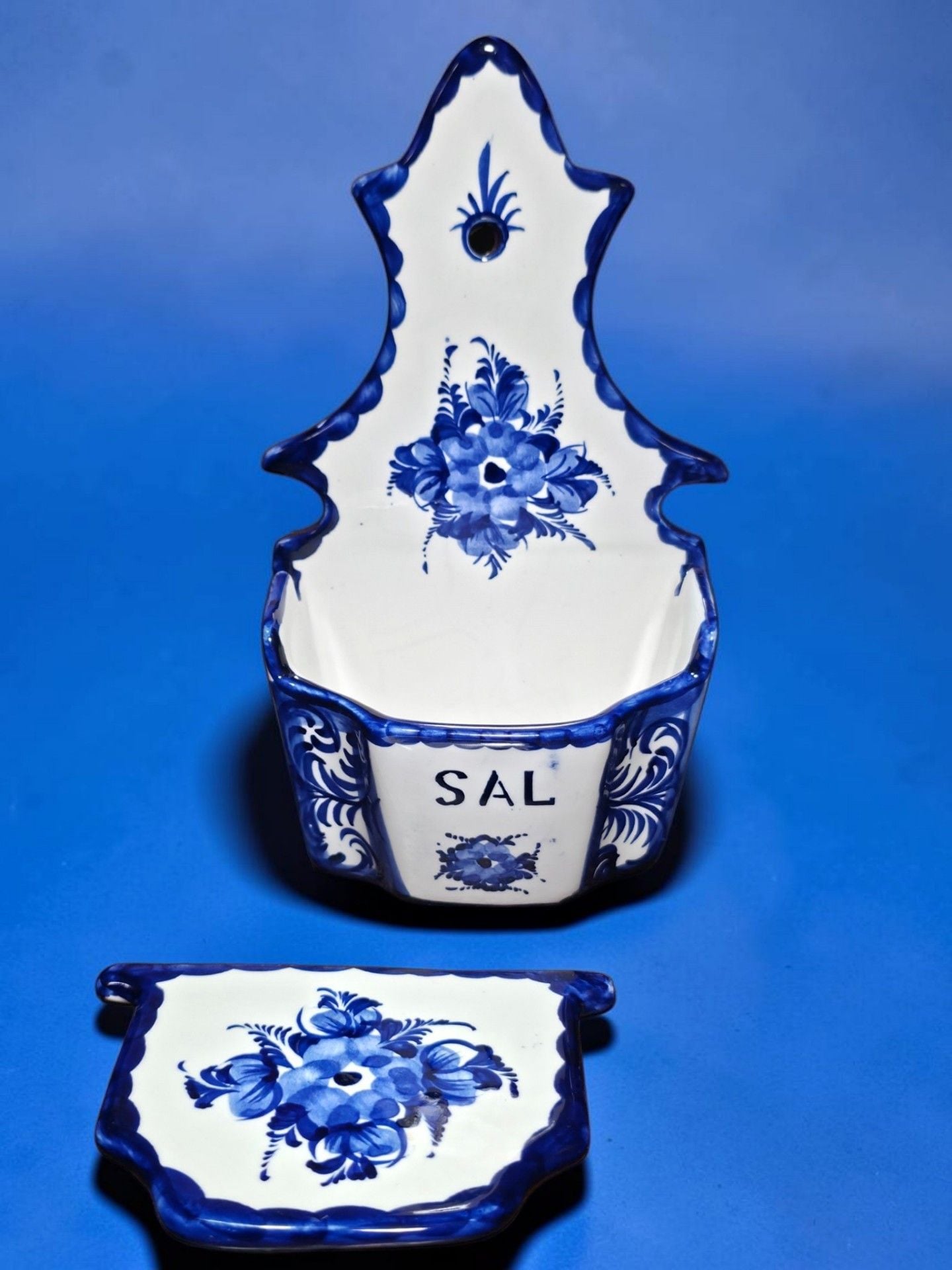 Vestal Portugal Hand Painted Ceramic Salt Cellar Wall Pocket Sal 2