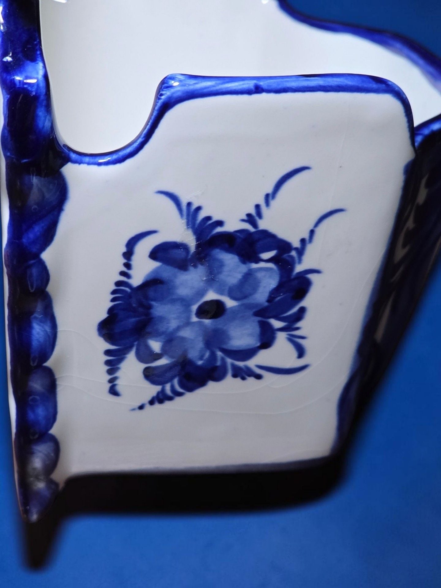 Vestal Portugal Hand Painted Ceramic Salt Cellar Wall Pocket Sal 11