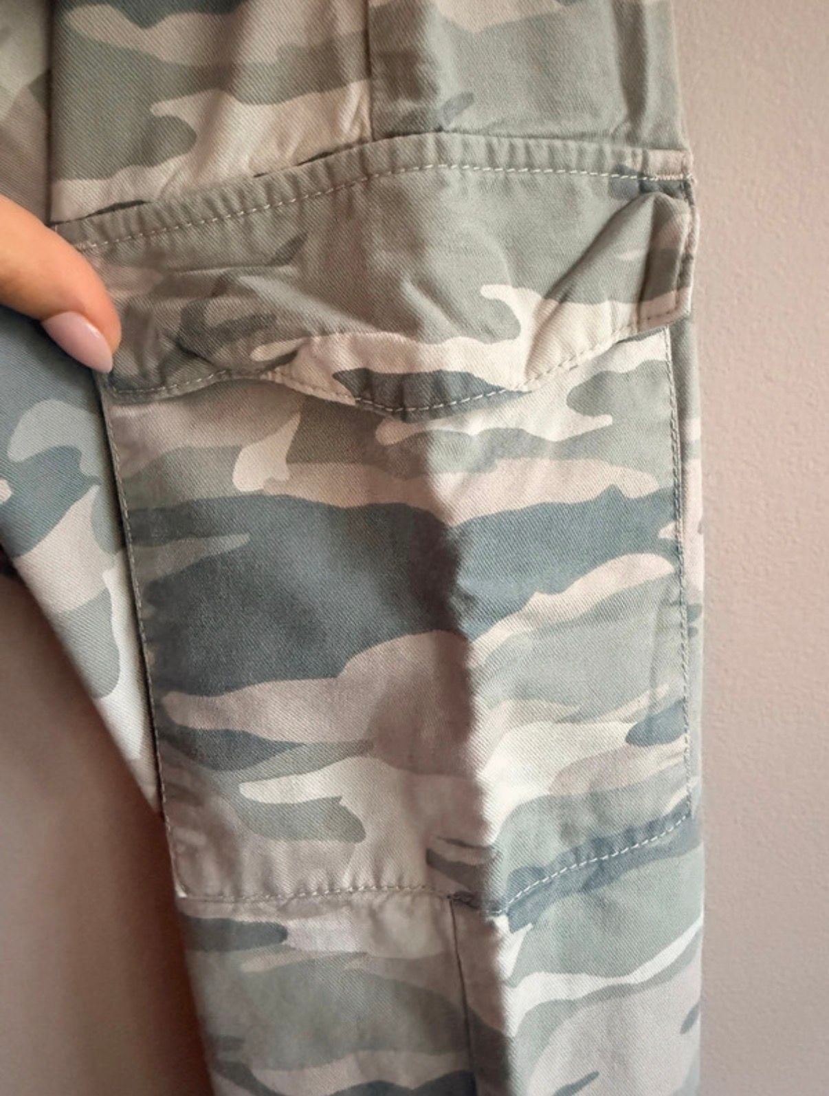 Abercrombie Kids Cargo Jogger Pants Size 13/14 Camo 4