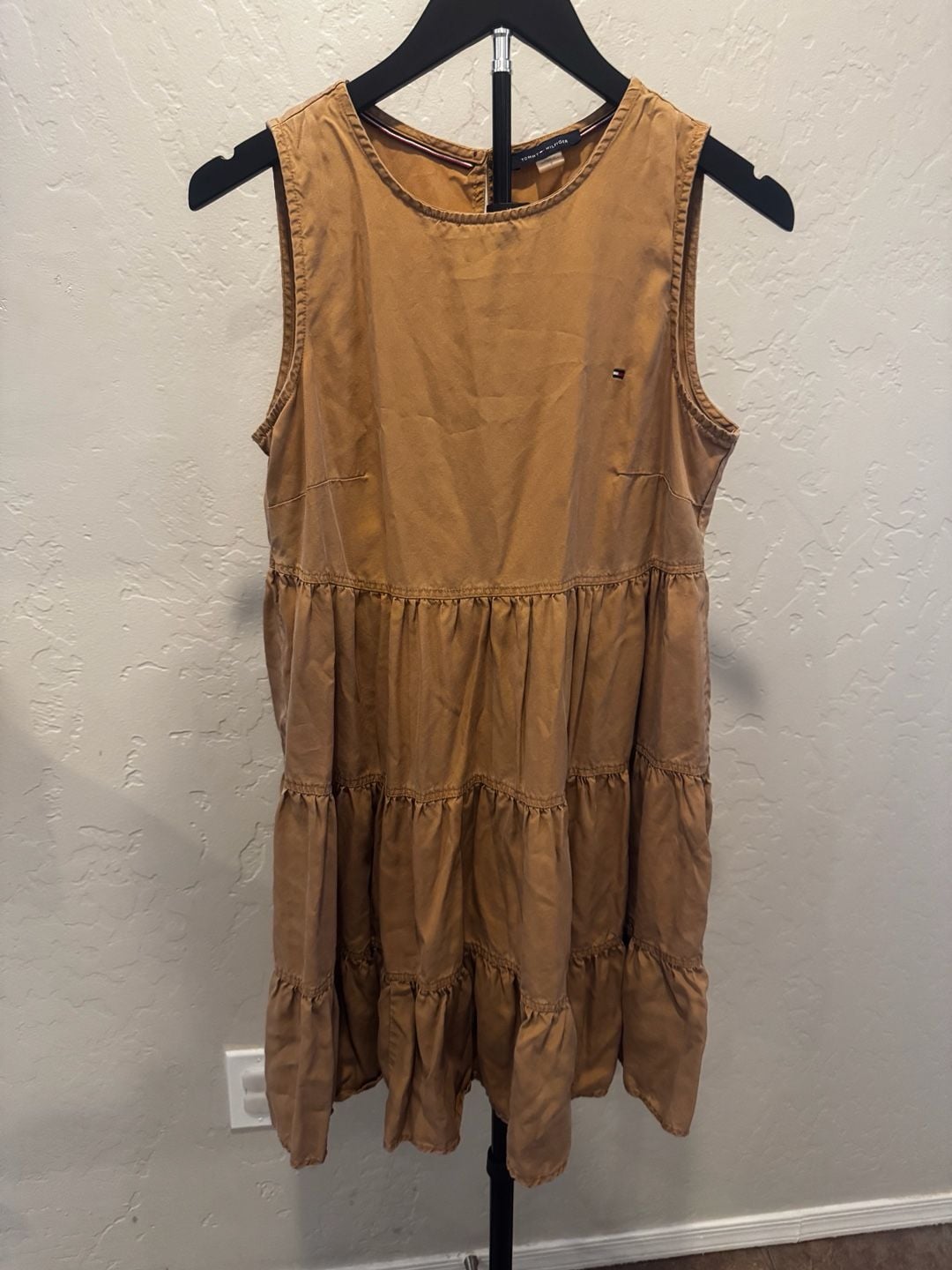 Tommy Hilfiger Tiered Dress Oversized Size 2 Tan Tencel Sleeveless Ruffle 2