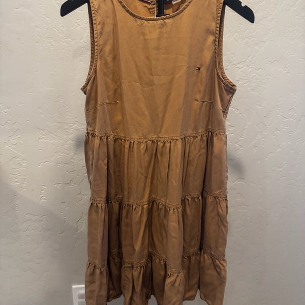 Tommy Hilfiger Tiered Dress Oversized Size 2 Tan Tencel Sleeveless Ruffle