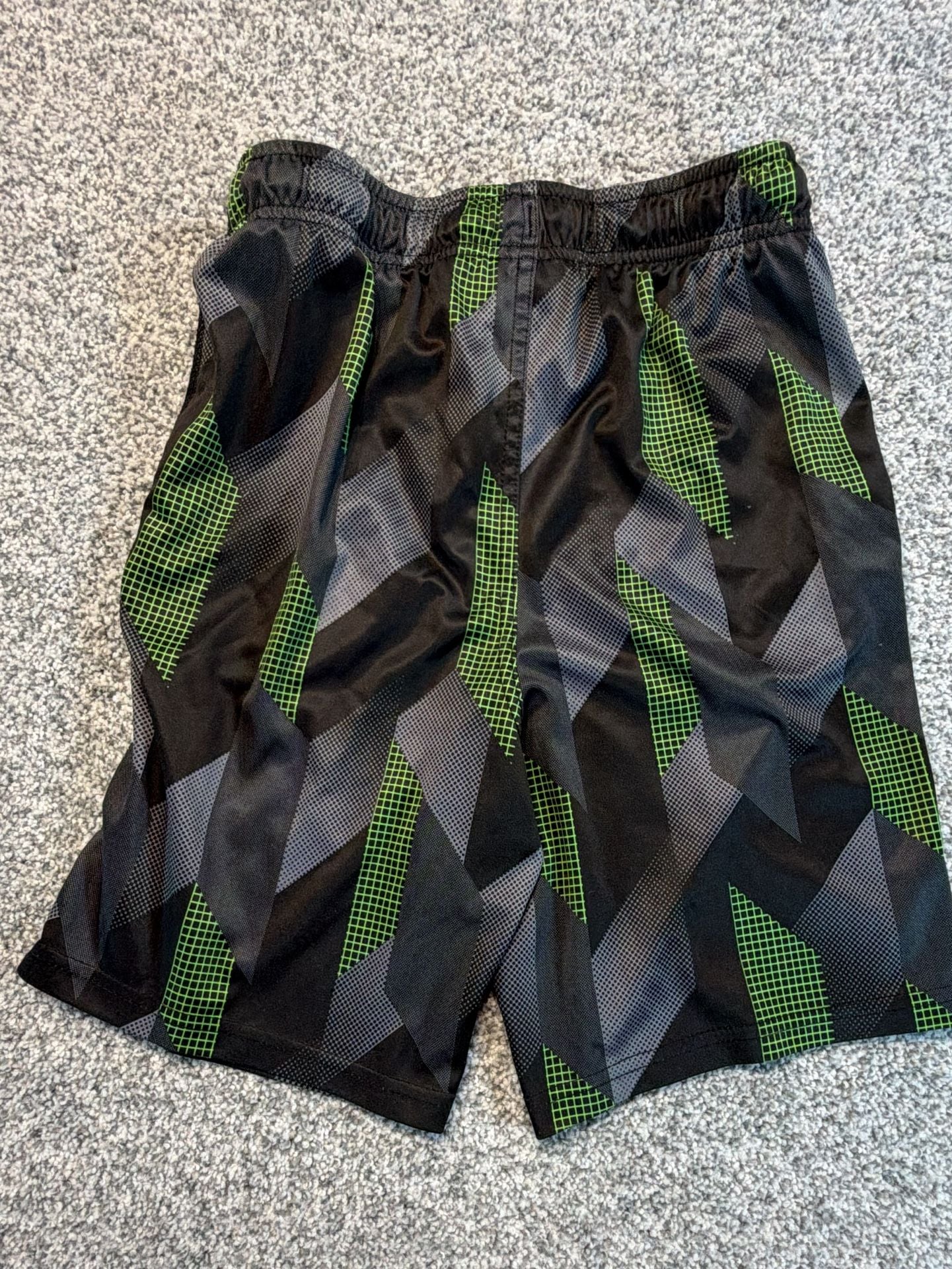 Athletic Works Active Shorts Size L (10-12) Black Green Geometric. 8