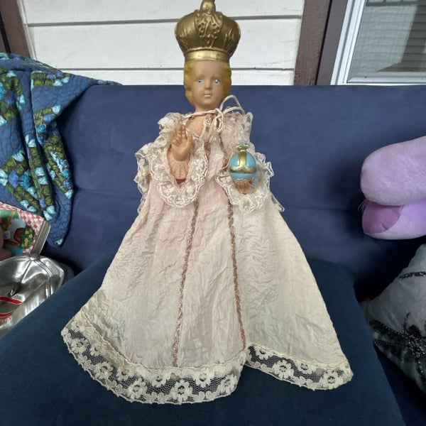 Vintage Infant Of Prague Chalkware Statue light With Lace Vestments