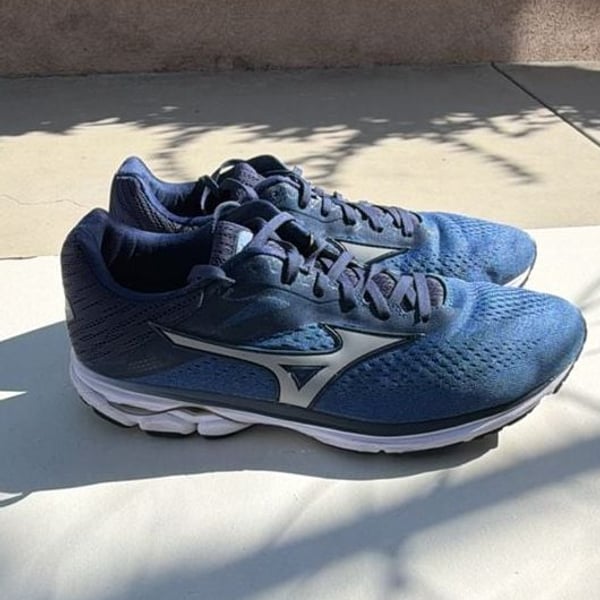 Mizuno Wave Rider 23 Size 10 Blue Running Shoes