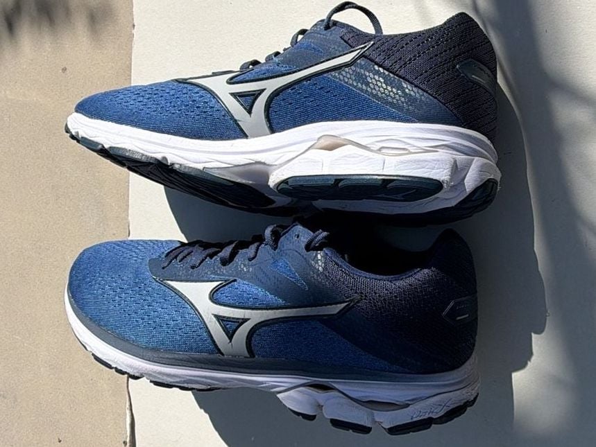 Mizuno Wave Rider 23 Size 10 Blue Running Shoes 7