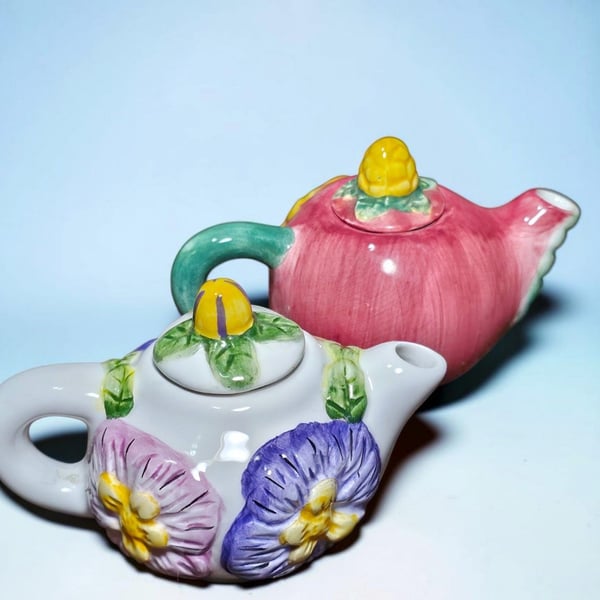 Asia Master Group Ceramic Miniature Teapot Set Pansy Sunflower Floral Decorative