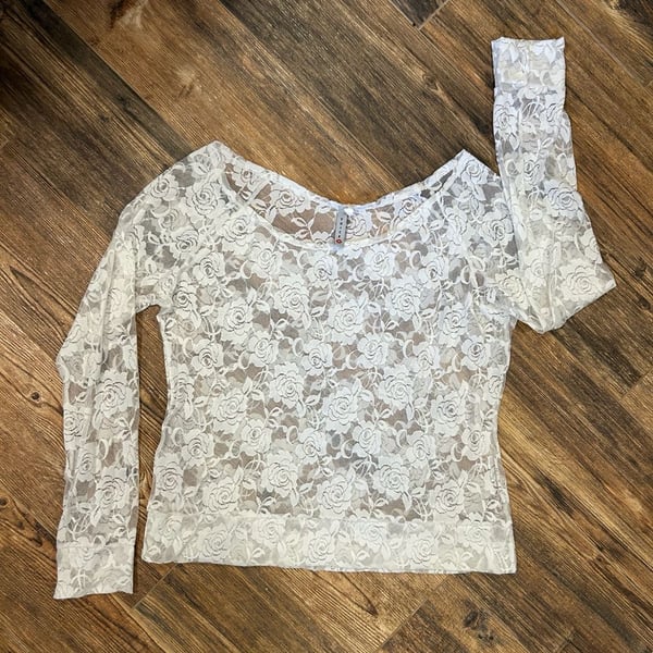 Voice White Rose Lace Long Sleeve Top Size L Grande