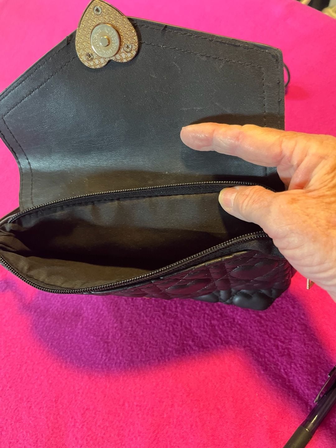 Black Heart Quilted Crossbody Bag 5