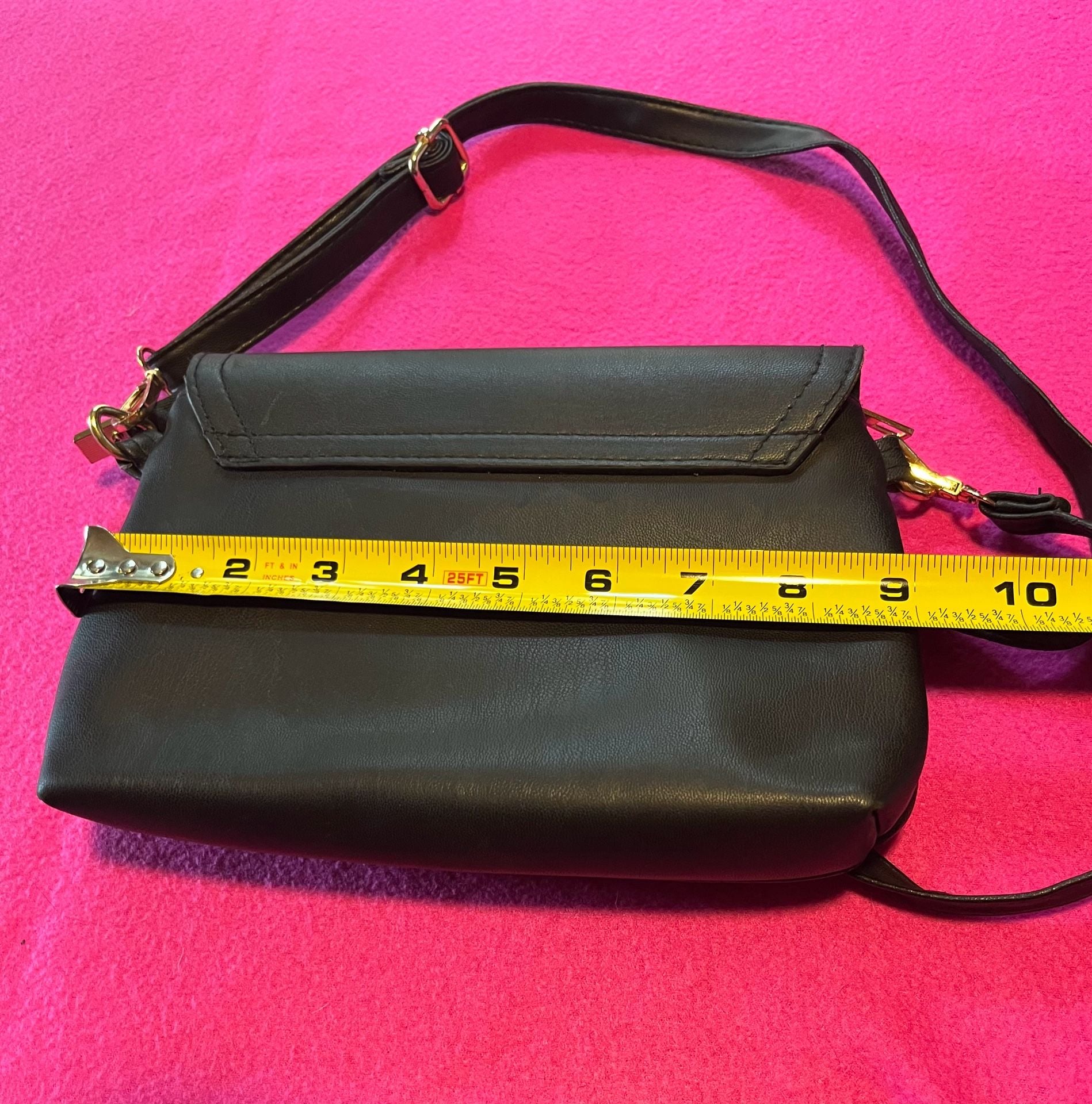 Black Heart Quilted Crossbody Bag 8