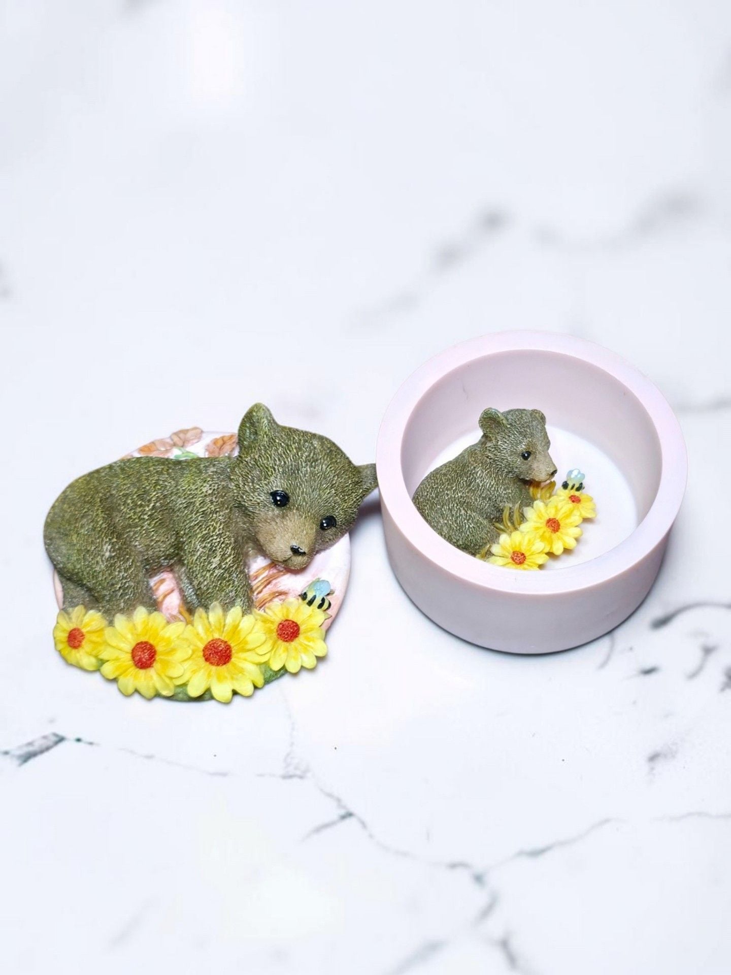 Homco Masterpiece Porcelain Baby Bear Figurine with Sunflowers and Bee 8