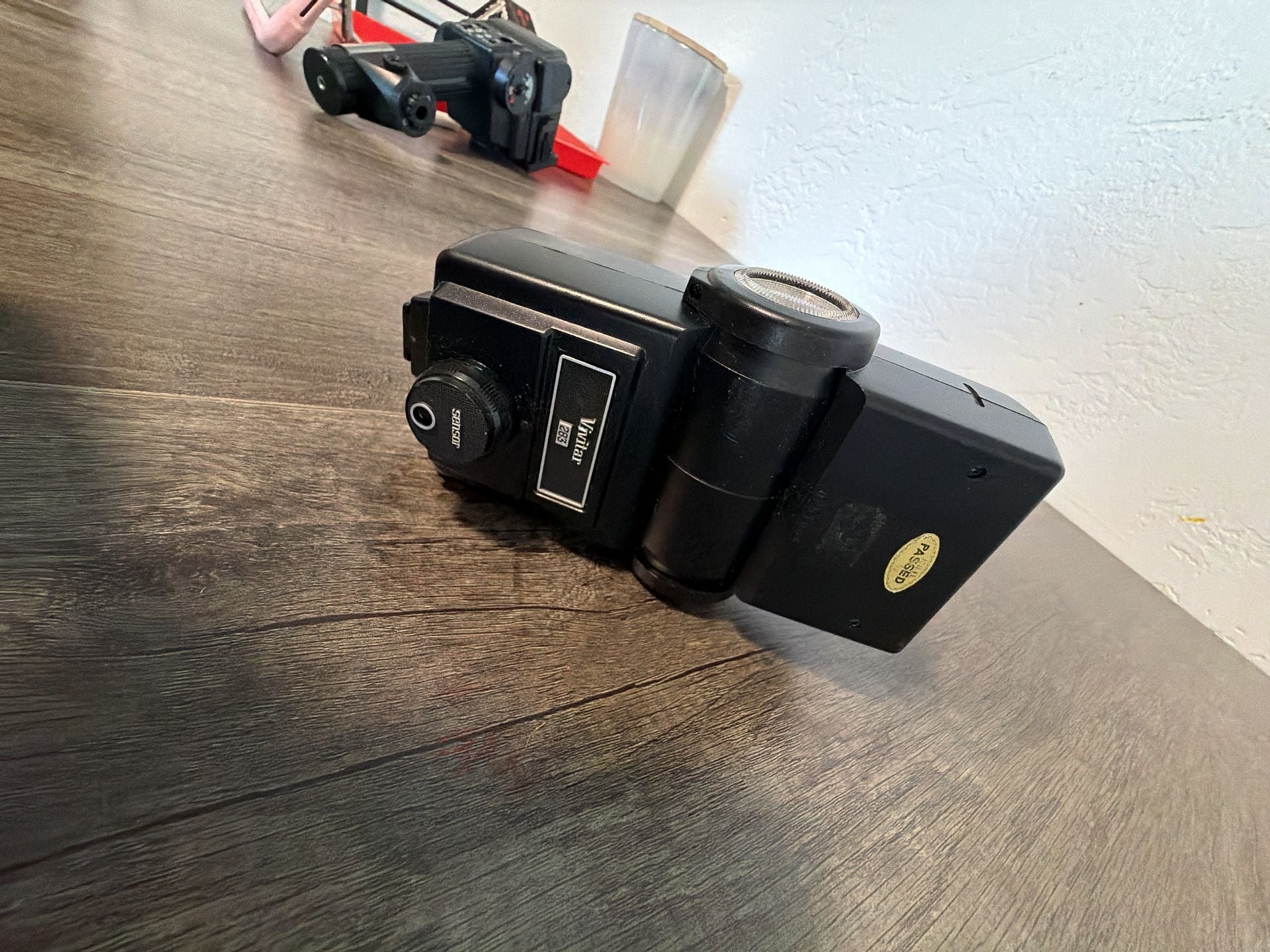 Vivitar Auto Thyristor 283 Camera Flash 2