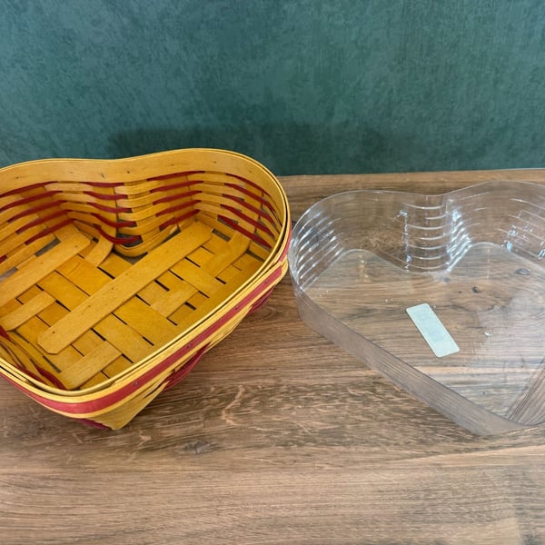 Longaberger 1999 Love Letters Sweetheart Basket with Protector