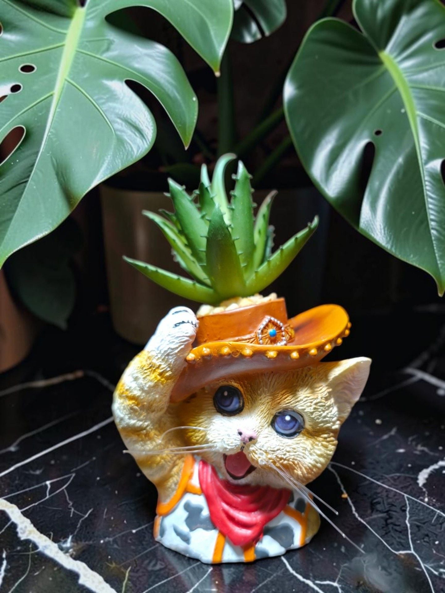 Buck the Rocky Cowboy Cat Plant Pot Figurine A0302 1