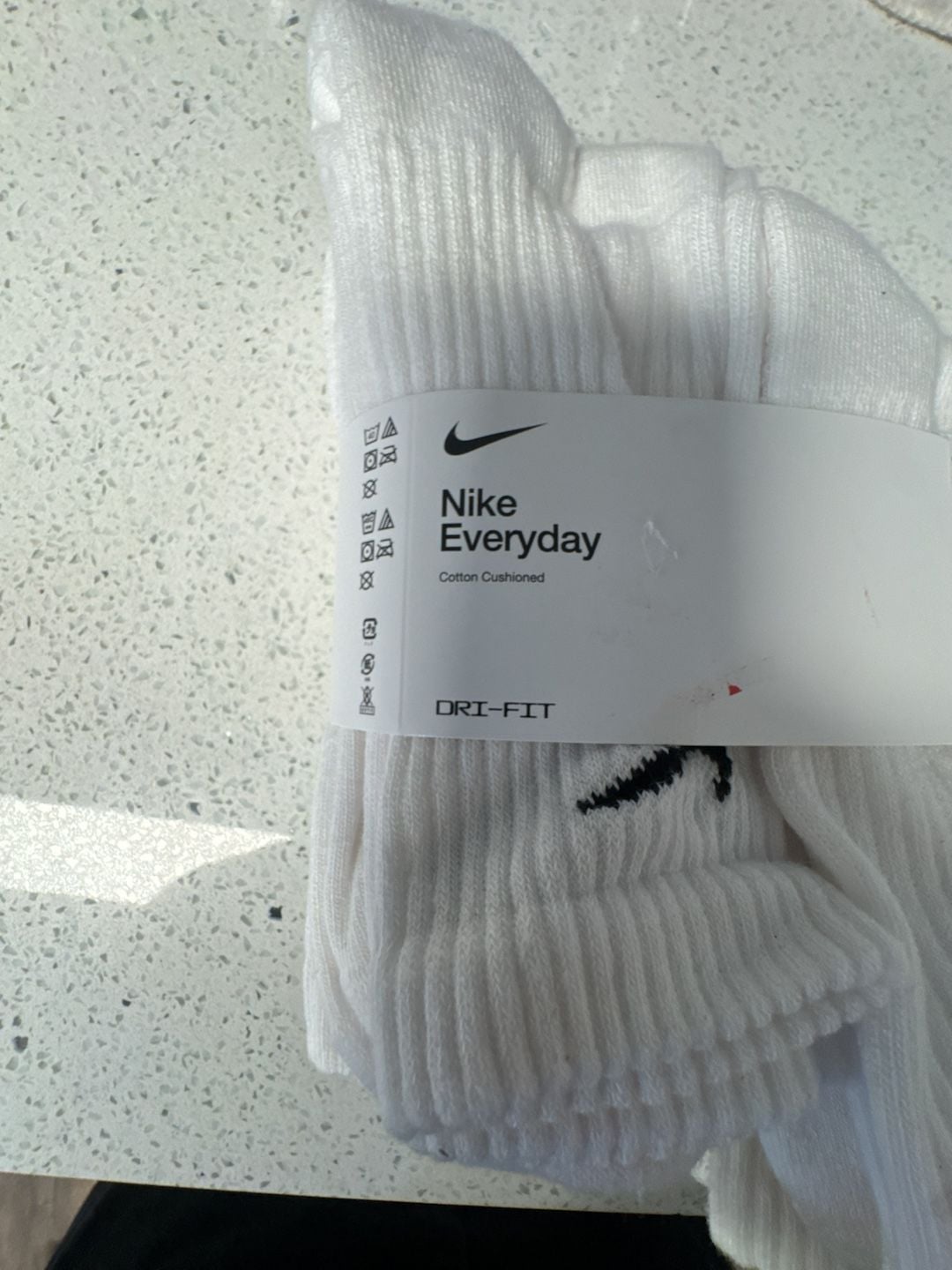Nike Everyday Cotton Cushioned Crew Socks 6-Pack White 2