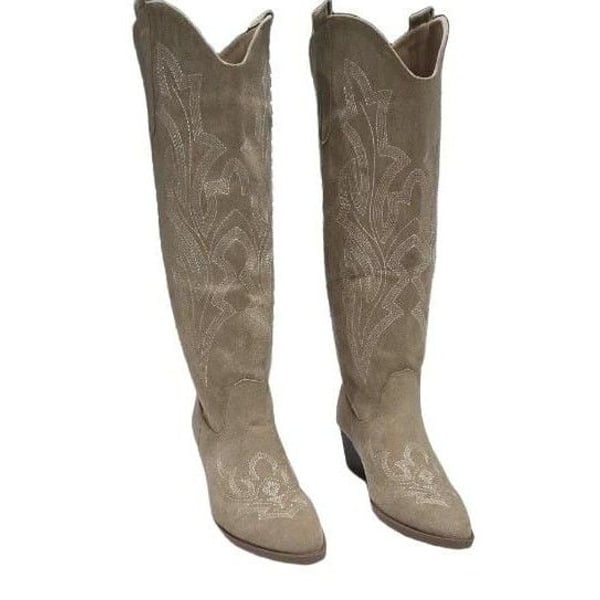  Almond Suede Western Boots Size 6