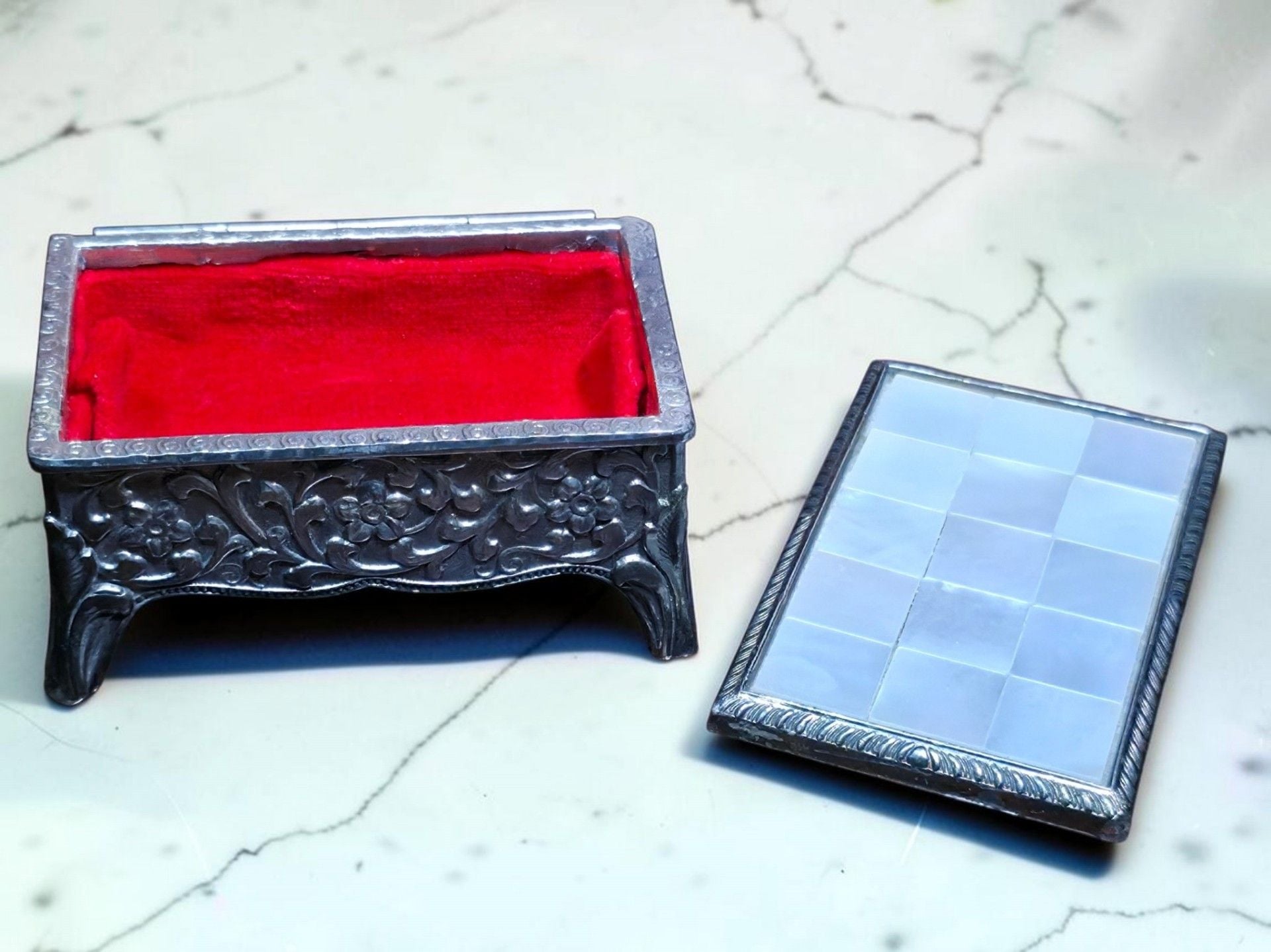 Vintage Footed Metal Jewelry Trinket Box Silver Tone Red Velvet Lined Japan 8