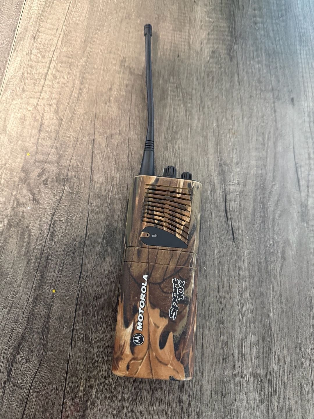 Motorola Sport 10X Camouflage 2-Way Radio Walkie Talkie 1