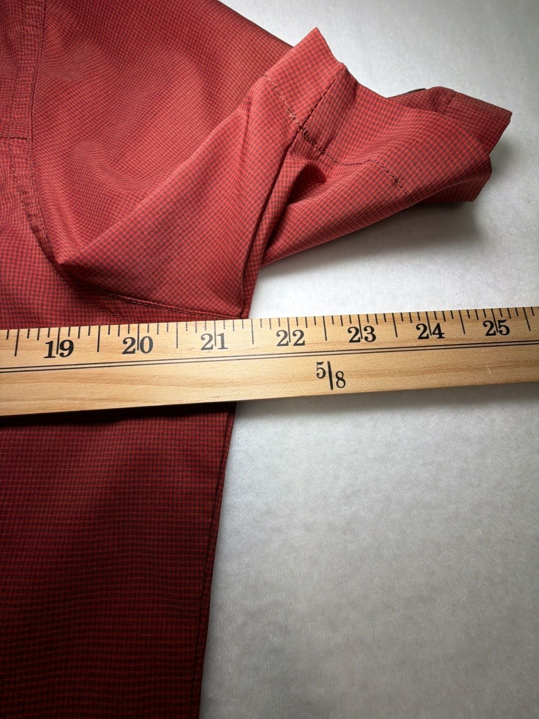 KUHL Men’s Size Small Red Short Sleeve Button Up Shirt Outdoor Gorpcore Hiking 7