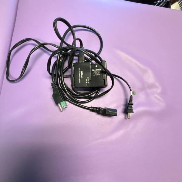 Nikon Quick Charger MH-23