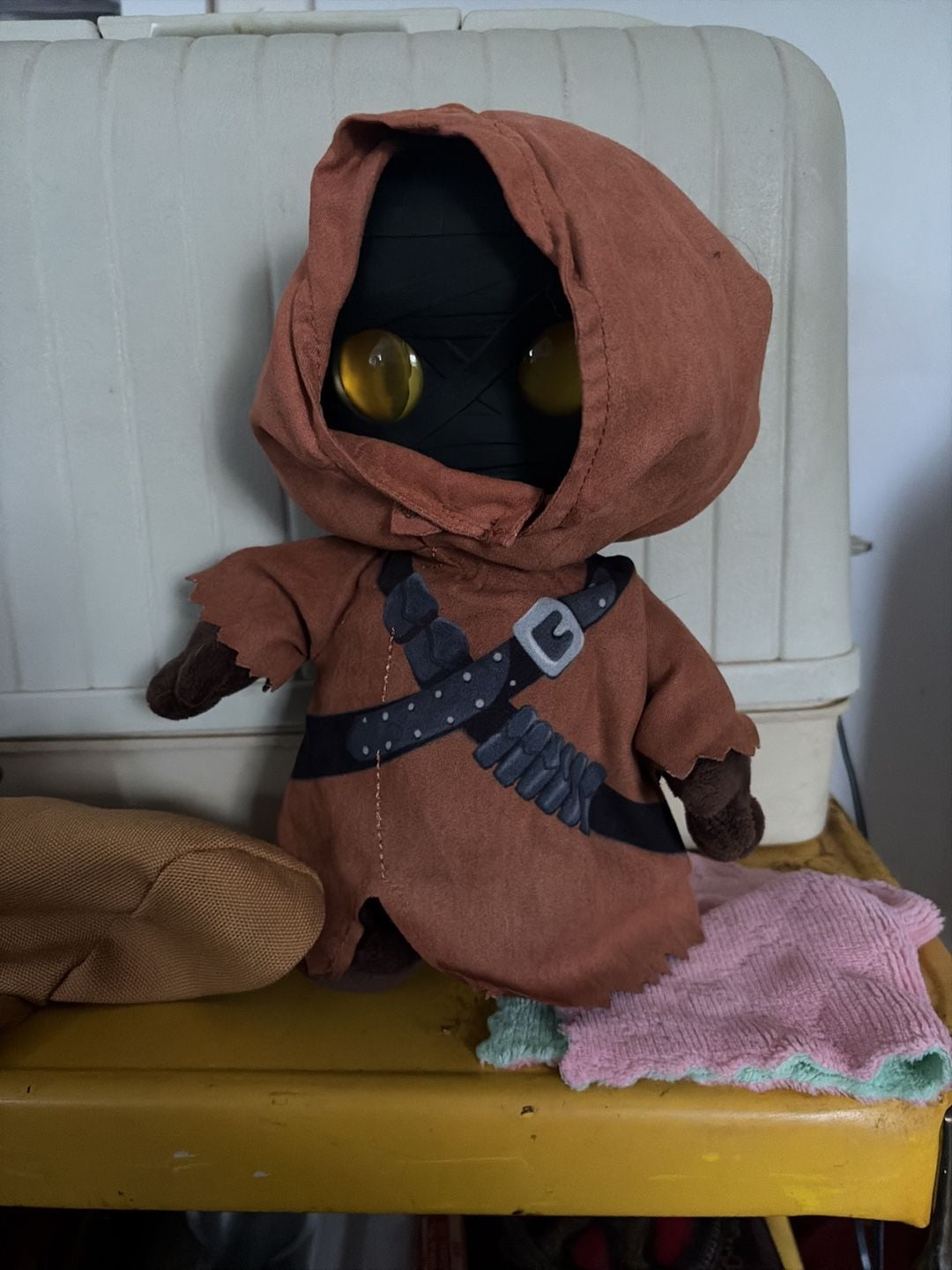 Mattel Star Wars Galactic Pals Jawa Tatooine Plush Figure with Satchel 1