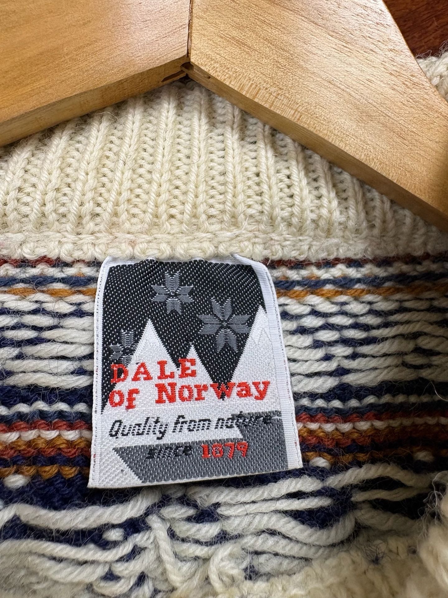 Vintage Dale of Norway Fair Isle Knit Sweater Men’s L Beige Blue 4