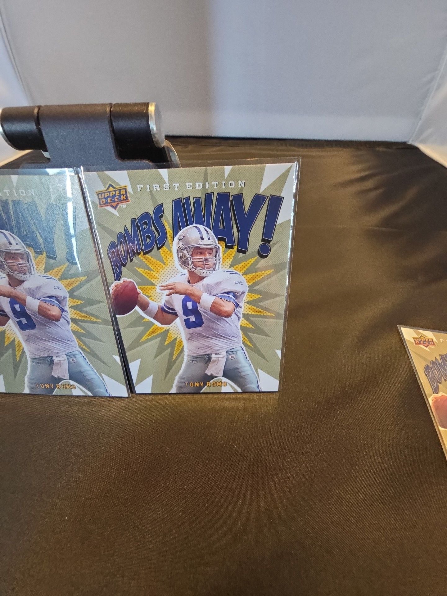 3-2009 Upper Deck First Edition Tony Romo Bombs Away! #BA-22 Football Card 3