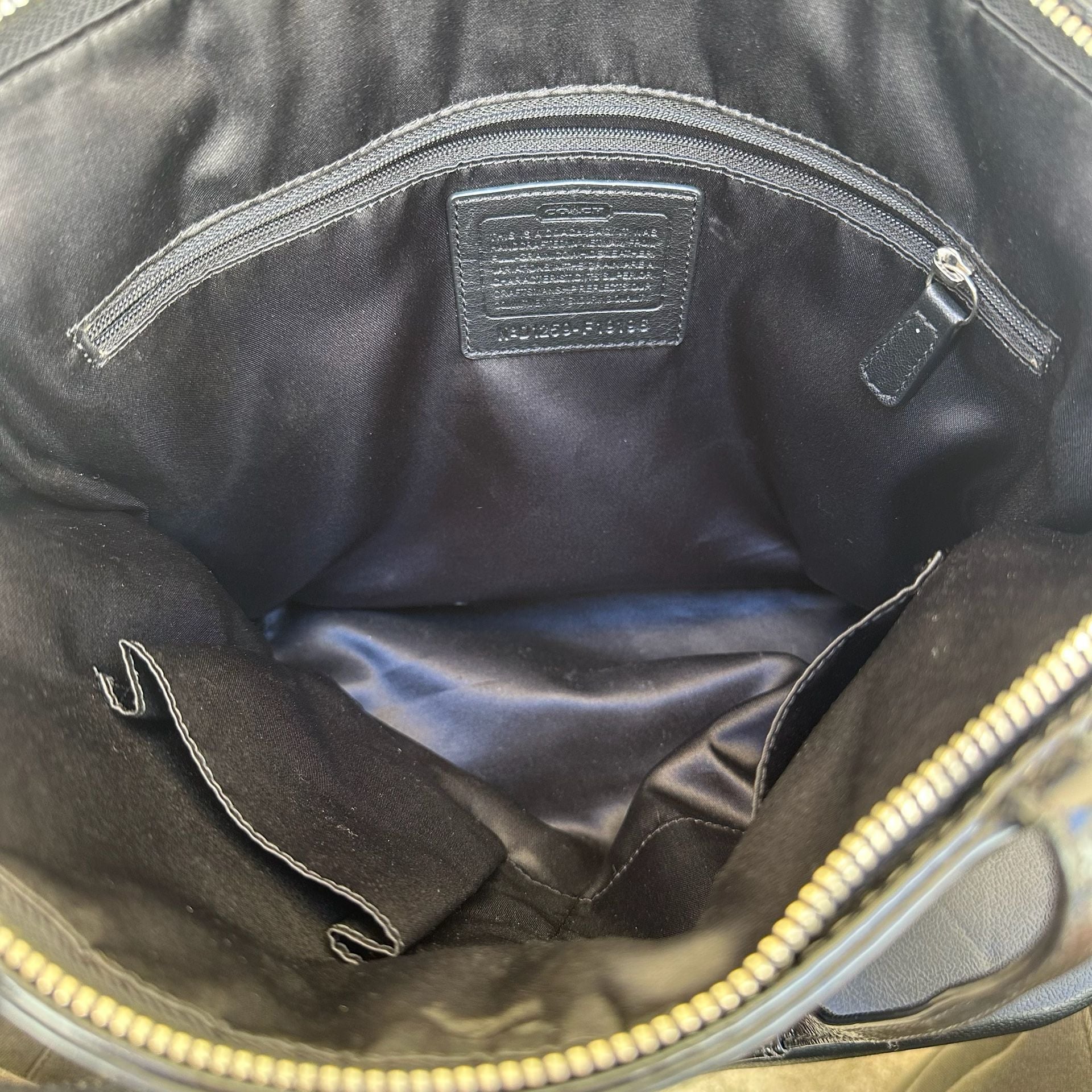 Coach Gallery Stitched Signature Patent Leather Tote Bag Black 6