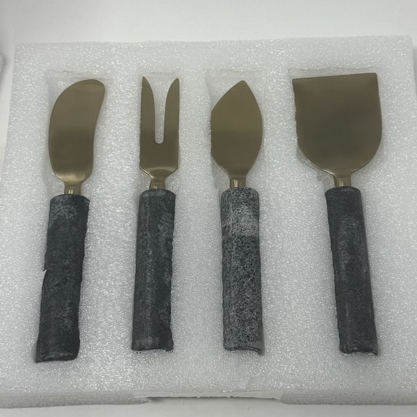 Threshold Putney Cheese Set of 4 Pieces Stainless Steel & Marble