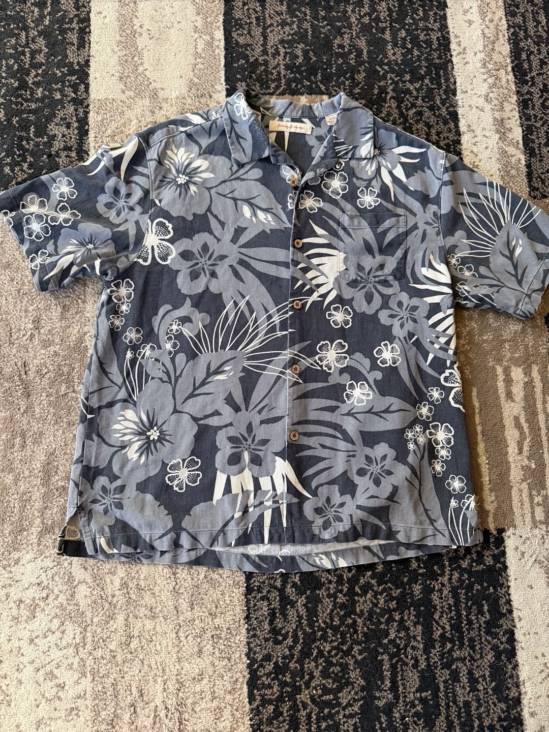 Tommy Bahama Silk Hawaiian Shirt XL Gray Floral Button Up 2
