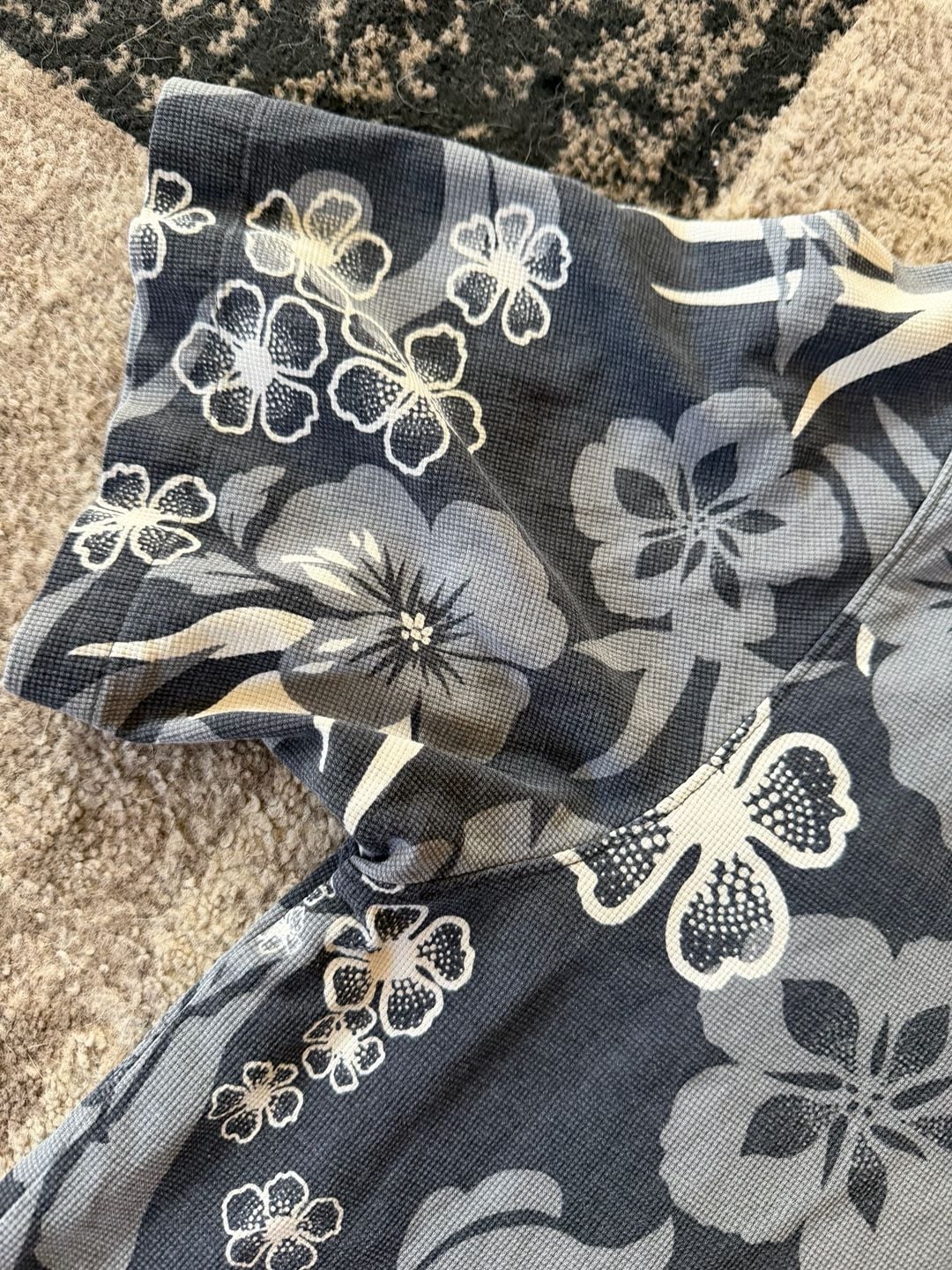Tommy Bahama Silk Hawaiian Shirt XL Gray Floral Button Up 6