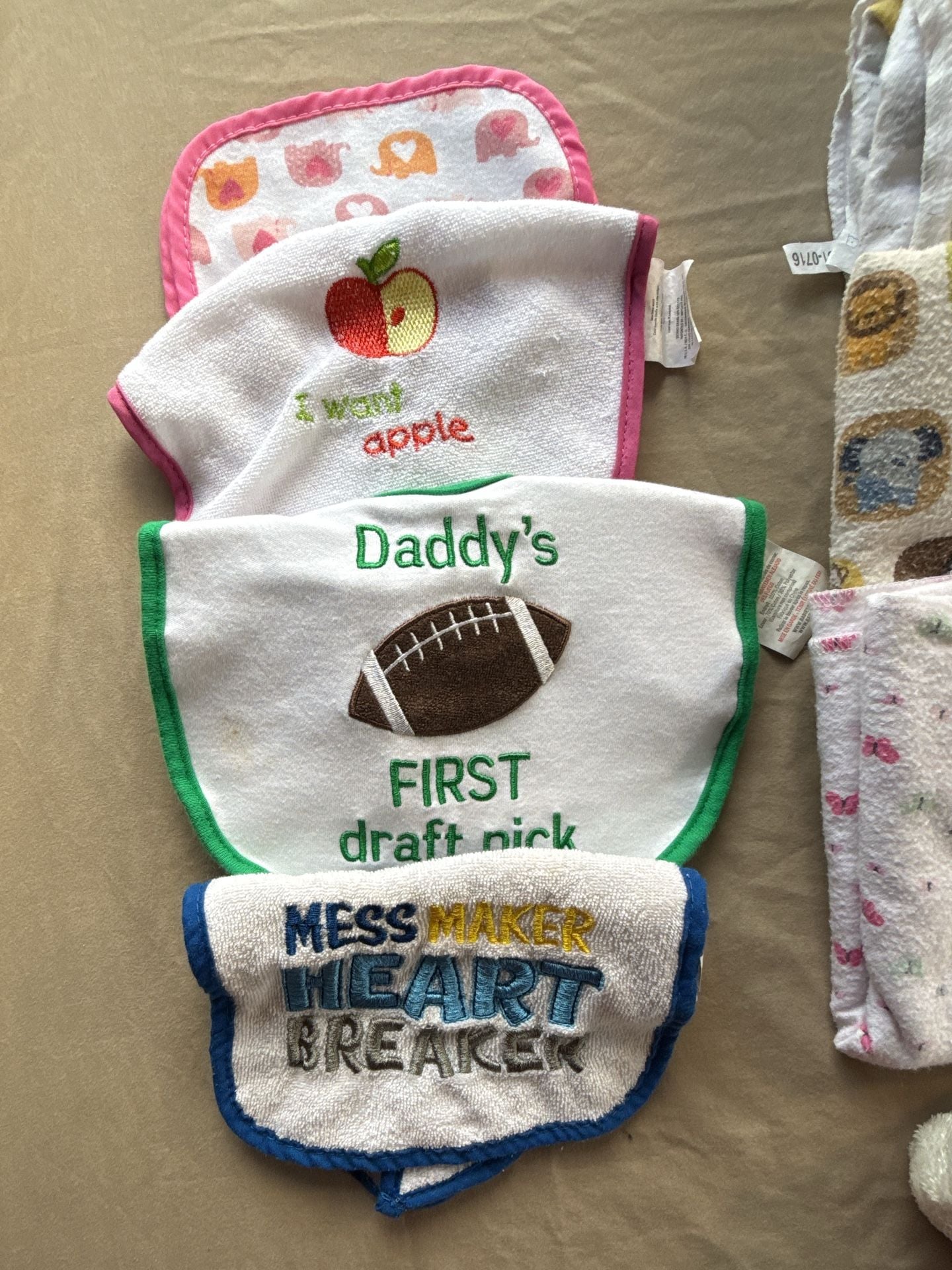 Baby Infant Assorted Bibs Blankets Washcloths Set Lot 2