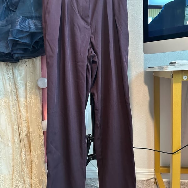 H&M Dark Brown Pleated Pants Size US 6