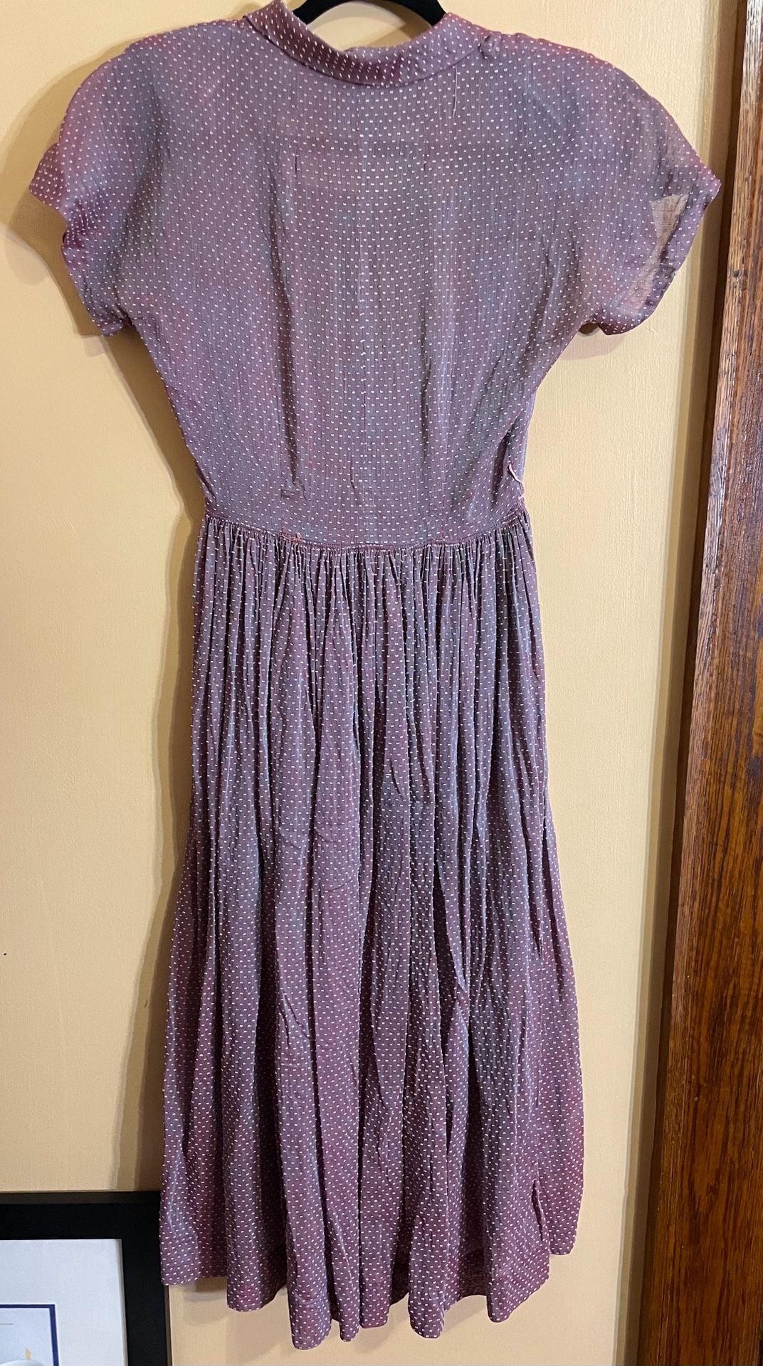 Vintage 1920s Purple Polka Dot Cotton Dress with Short Sleeves and Pleated Skirt 7