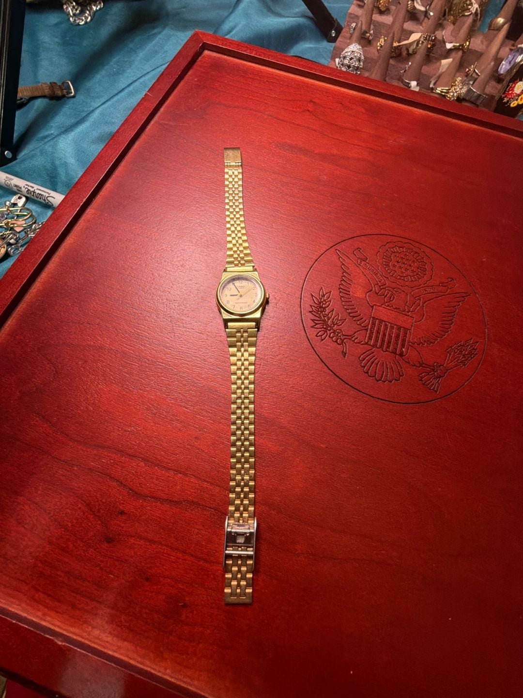 Casio Quartz Watch Gold Tone Stainless Steel Band
705 Lq 333 2