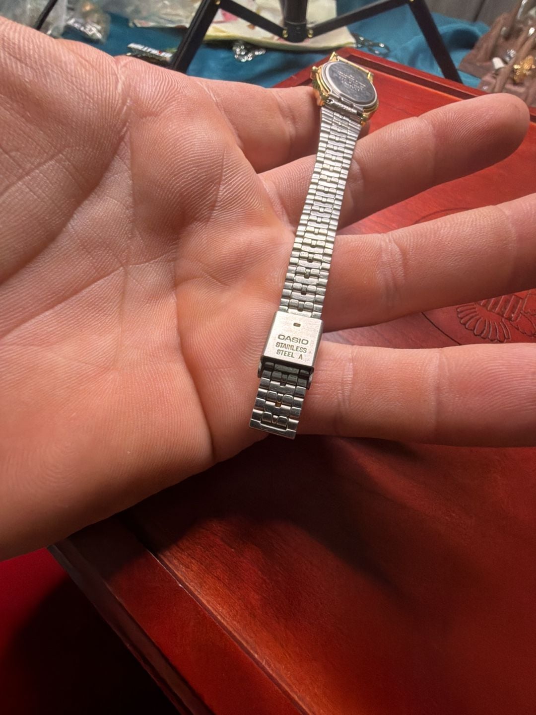 Casio Quartz Watch Gold Tone Stainless Steel Band
705 Lq 333 5