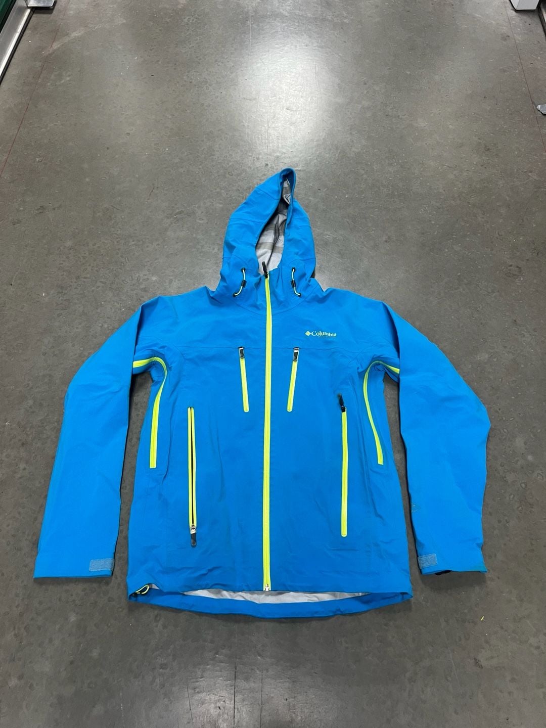 Columbia Titanium Jacket Size M Blue Sportswear 2