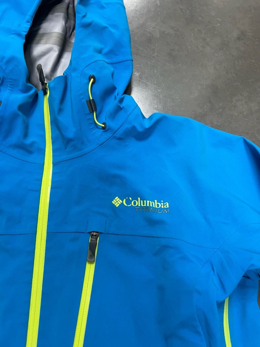 Columbia Titanium Jacket Size M Blue Sportswear 3
