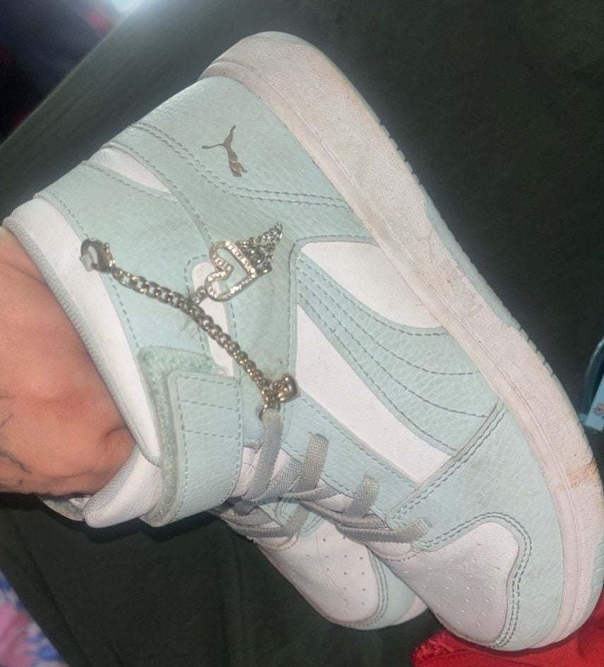Puma youth size 3 high top mint sneakers with charm 4